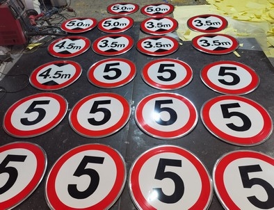 云南云南限速交通标牌厂家