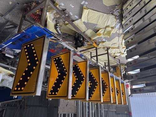 云南太阳能交通标牌的核心部件是电池,电池多久